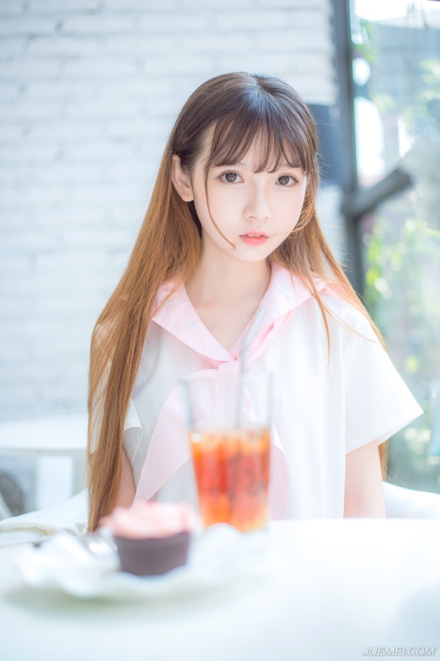 “那就这样算了？”夏侯惇忍不住道：“让我们一家来对付吕布，怎么可能？”